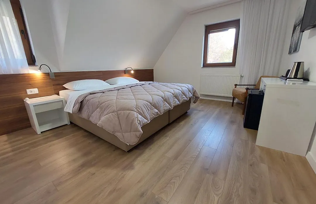 Guest House Plitvice Villa Verde-1